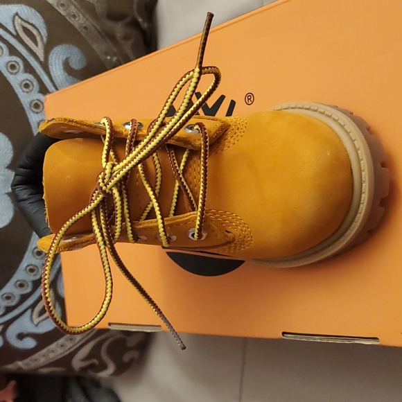 Timberlands - Picture 3 of 6